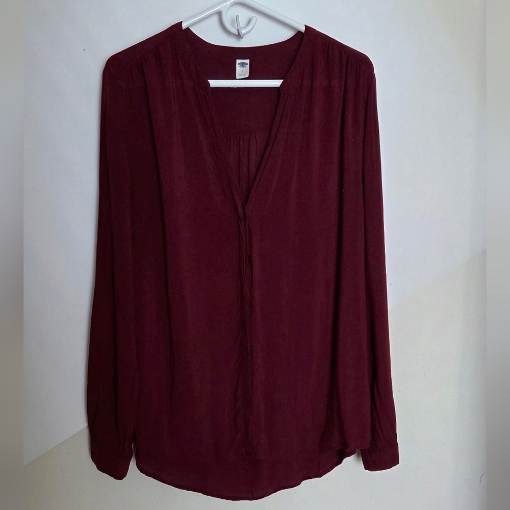 Elegant Burgundy Women's Long Sleeve Top (Sz. L)